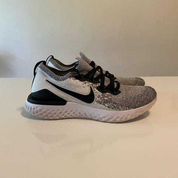 Nike Epic React Flyknit 2 Oreo Running Shoes - Picture 1 of 10